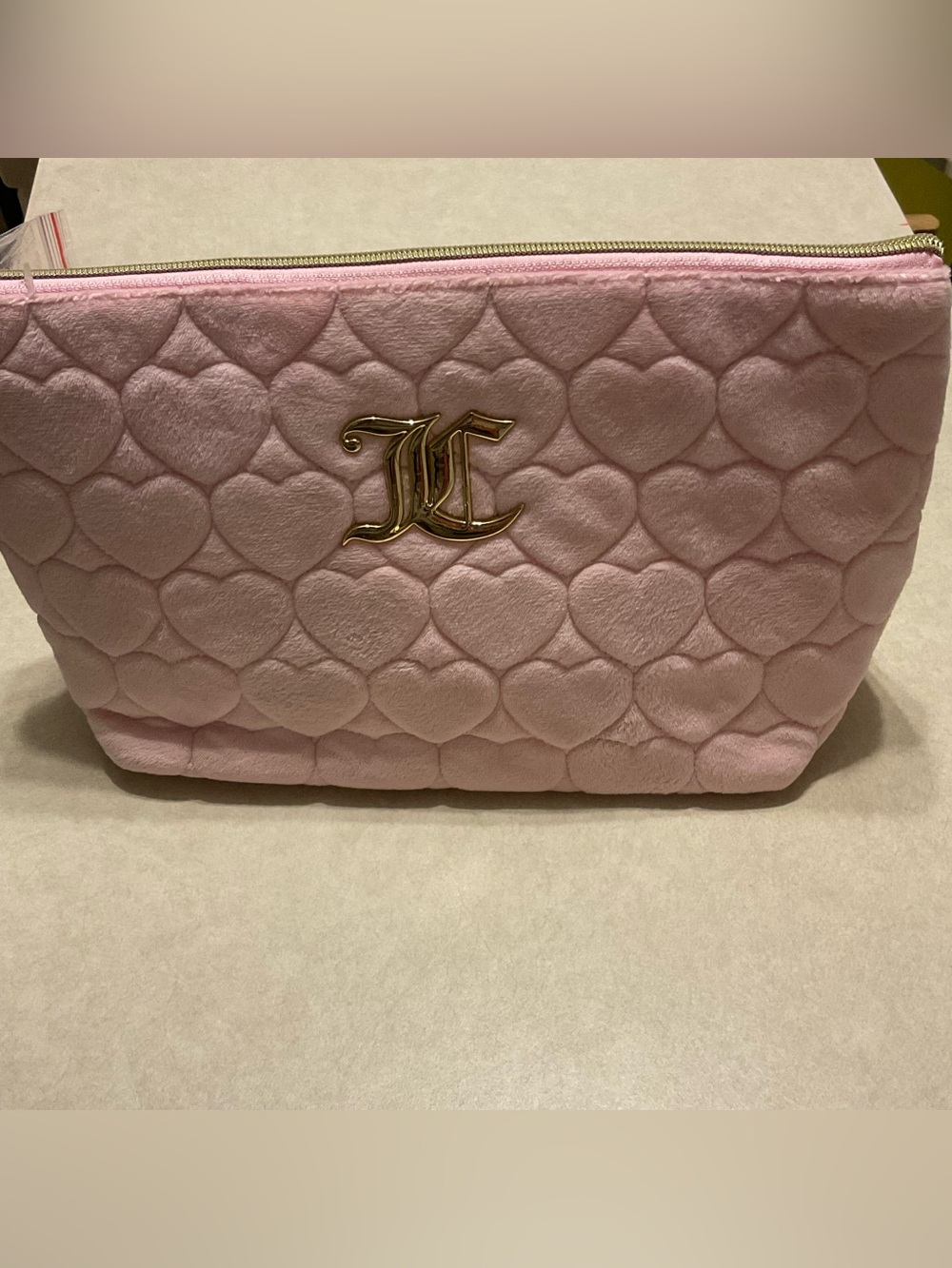 NWOT Juicy Couture Pink Heart Quilted Velvet Cosmetic Bag Makeup Pouch